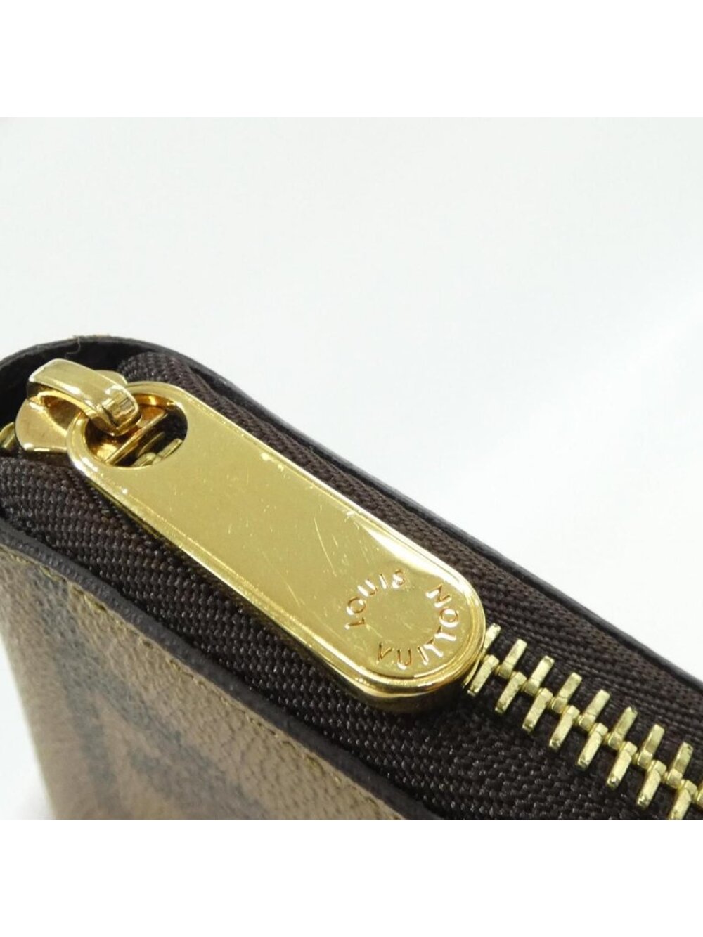 Louis Vuitton Monogram Giant Zippy Wallet - Picture 4 of 5